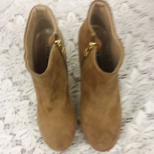 REDUCED!! Steve Madden Panelope Tan Suede Booties